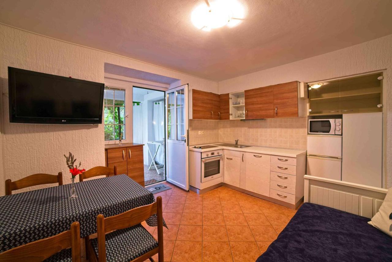 Beach Villa Ema Supetarska Draga Extérieur photo